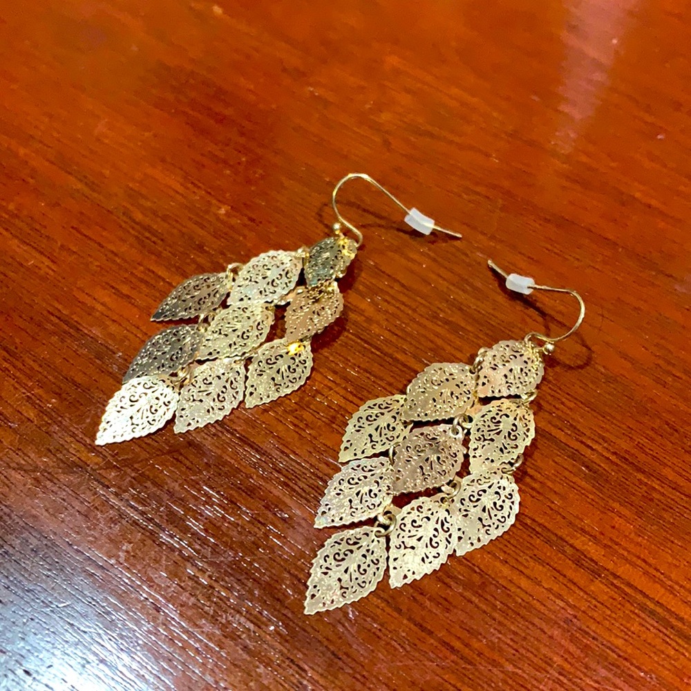 Gold leaflet earrings